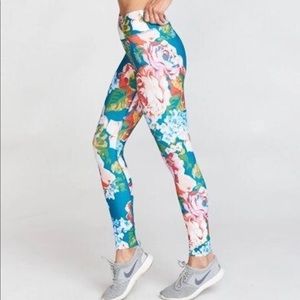 Show me your mumu athletic wear.